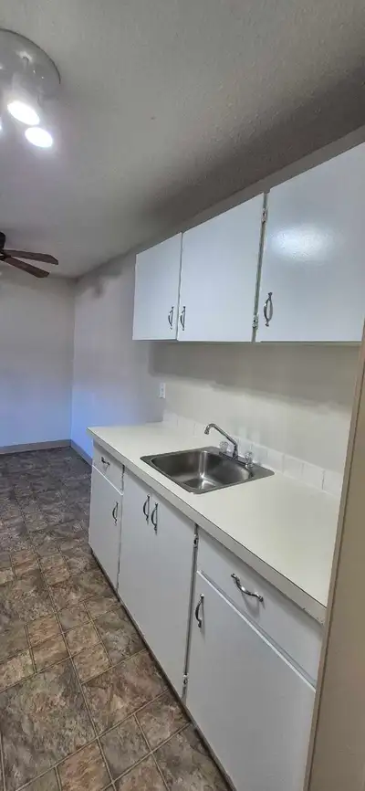 Adult-oriented building in a convenient west Edmonton location! This [1]-bedroom, [1]-bathroom apart...