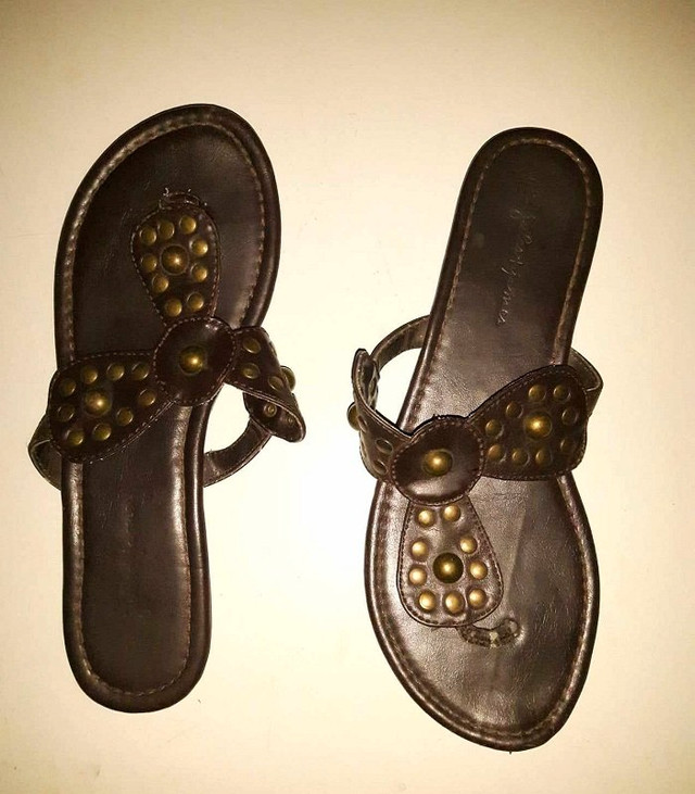 Jules & James Brown Sandals (EUC) - Size 8 in Women's - Shoes in Stratford