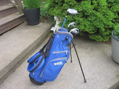 Junior Left Hand 4-pc Golf Clubs Set (PowerBilt TPX) & Golf Bag, View more