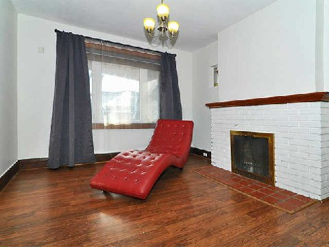DANFORTH AND DONLANDS A GREAT HOUSE FOR RENT - May 1st in Room Rentals & Roommates in City of Toronto - Image 2