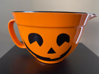 Halloween Jack O' Lantern Melamine 2 Qt Mixing Bowl (New)