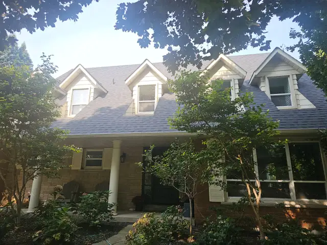 Painting + Flooring and Snow Removal in Renovations, General Contracting & Handyman in Mississauga / Peel Region - Image 9