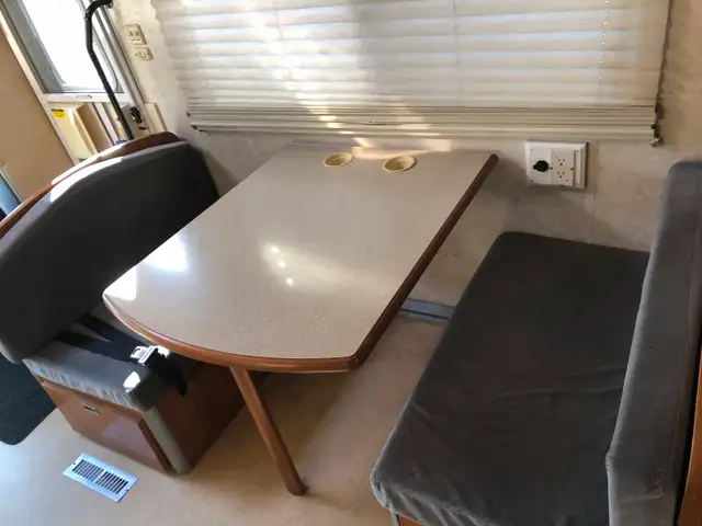 2006 Winnebago View in RVs & Motorhomes in Granby - Image 6