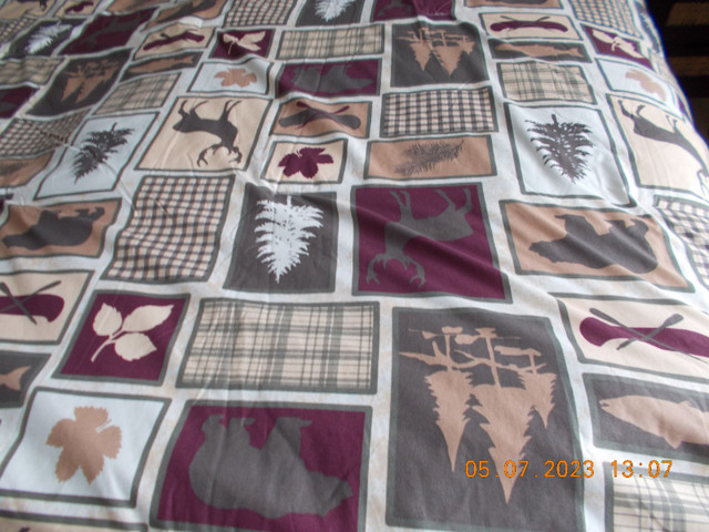 Beautiful King Size comforter for quick sale in Bedding in Bedford - Image 4