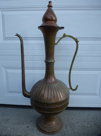 Théière marocaine géante/Tall moroccan tea-pot vase