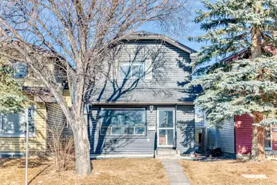 Location: 270 martindale blvd Available from: 1st May --- Rent $1000+40%utilities ✨ Features: • ✅ Sp...