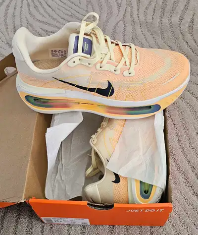 Men's Nike Vomero premium , View more