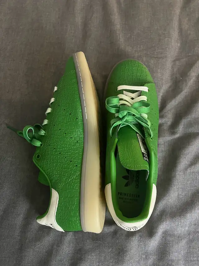 Addias Stan Smith Sneakers US 10 - Limited Edition (Recycled) in Men's Shoes in City of Montréal - Image 4