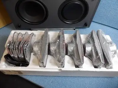 Jamo 5.1 speaker system (5x A410 satellites and A2SUB) in Speakers in City of Toronto - Image 5