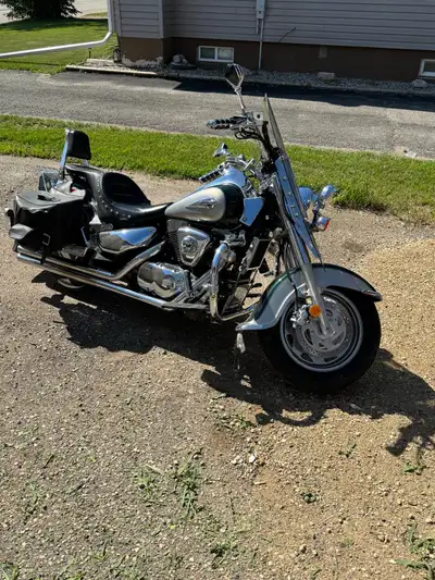 Take a look at this 2003 Suzuki Intruder VL1400, a true classic cruiser with a liquid-cooled, 4-stro...