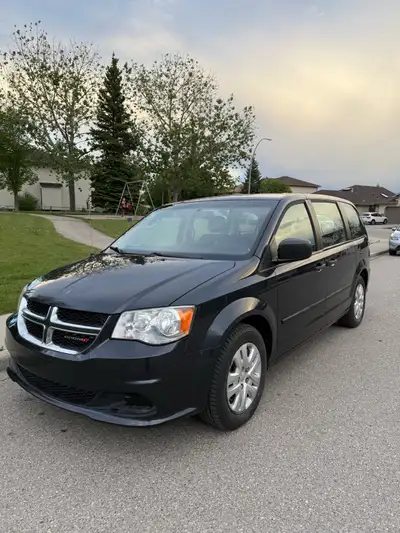 I am selling my 2014 Dodge Grand Caravan SE, in active status with 196,000 kilometers. This vehicle...