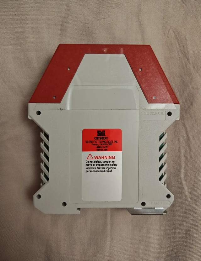 STI SR101A01 44510-1011 SAFETY RELAY in Other Business & Industrial in Markham / York Region - Image 3