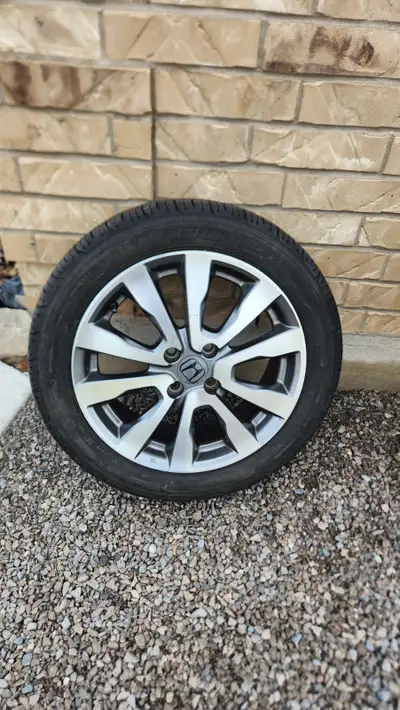4 alloy wheels from my now-departed Honda Fit. Never used in winter, in good condition. The tires mi...