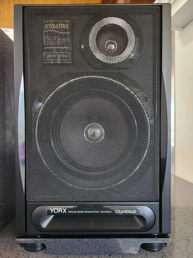 Vintage Yorx Speakers in Speakers in Edmonton - Image 6