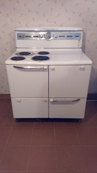 1953 Hotpoint Electric Stove