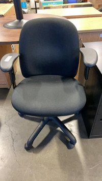 CHAIR - OFFICE - BLACK - GAS LIFT - UPHOLSTERED OFFICE CHAIR