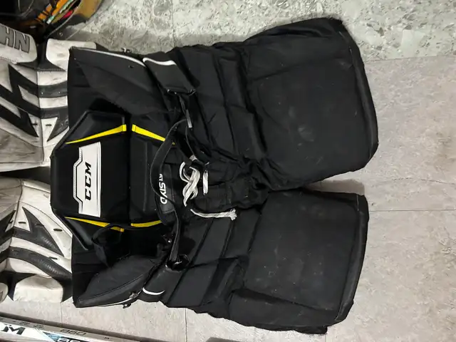 hockey equipment  in Hockey in Markham / York Region - Image 6