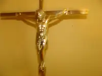 Crucifix en laiton,