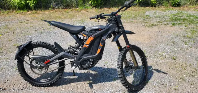 Surron Light Bee X 2022 Moto électrique in Dirt Bikes & Motocross in Trois-Rivières - Image 2