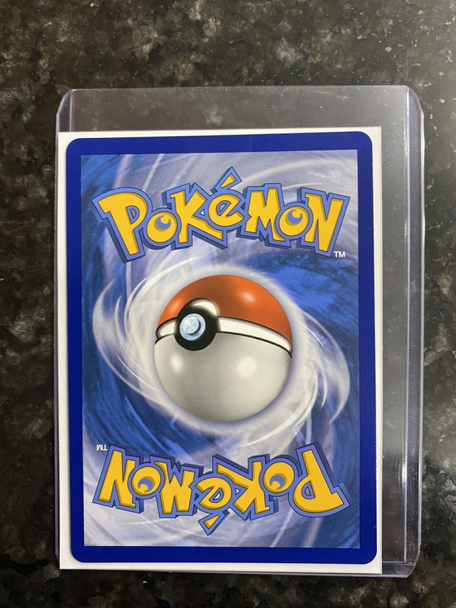 Charizard Vmax Pokemon card nm ko Arts & Collectibles Calgary Kijiji