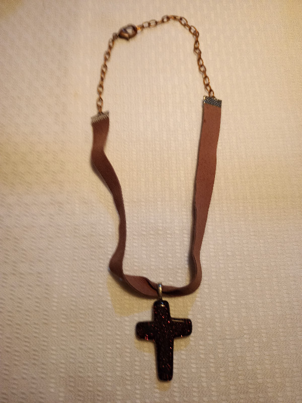 Glass Cross/Heart Suede Choker Necklaces ~Handmade! in Jewellery & Watches in Mississauga / Peel Region - Image 2