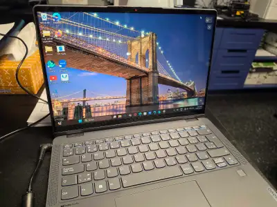 Lenovo Ideapad Flex 5 14IAU7, View more
