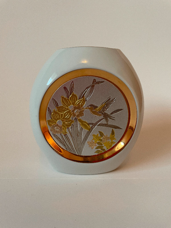 VTG Chokin Hummingbird Daffodil Vase in Arts & Collectibles in Oakville / Halton Region - Image 3