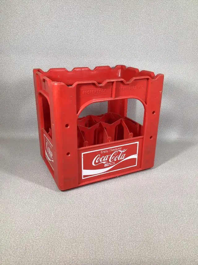Vintage red Coca Cola crate in Arts & Collectibles in Cambridge - Image 2