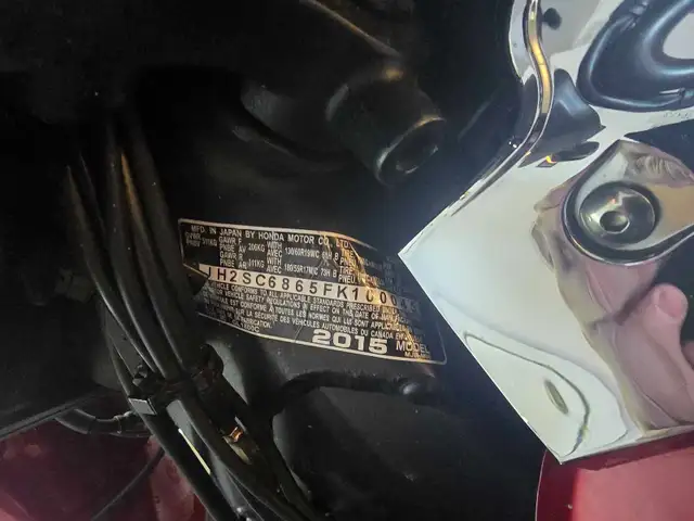 2014 honda goldwing valkyrie  in Touring in Edmonton - Image 7