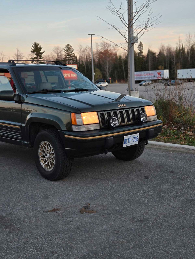 jeep grand cherokee limited in Cars & Trucks in Barrie - Image 2