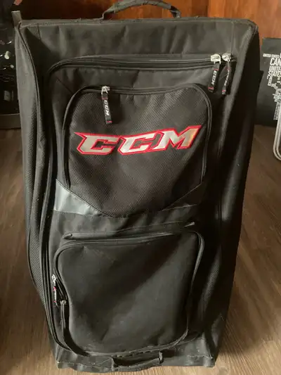 Sac de hockey avec roulettes CCM rbz150, View more
