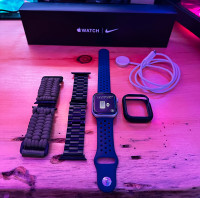 Montre Apple Watch Nike Series 7 45mm Starlight Aluminium GPS