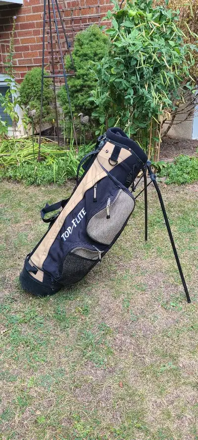 Top-Flite Golf Bag Carry / Stand Style with Folding Legs, View more