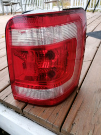 2008-2012 Ford escape RT, passenger side tail light