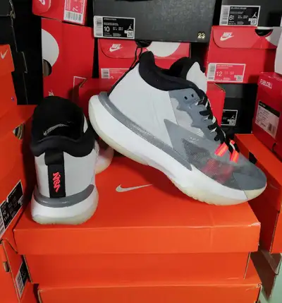 AIR JORDAN ZION MEN SIZE 8.5 GREAT COND , View more