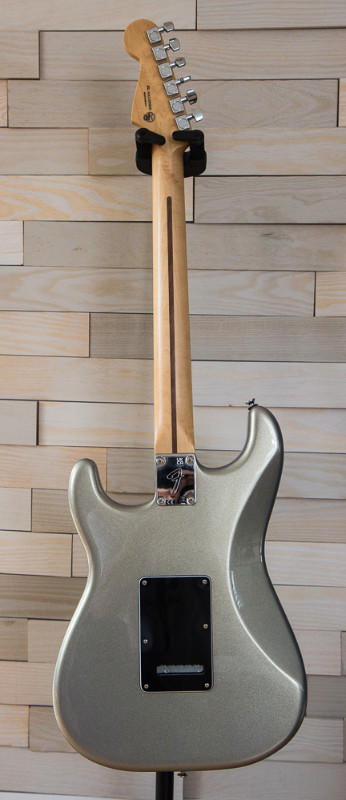 Fender Stratocaster Player MIM 2021 dans Guitares  à Longueuil/Rive Sud - Image 3