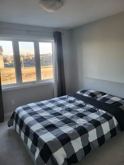 Looking for a clean, responsible person to rent a furnished room in a townhouse located in a safe an...