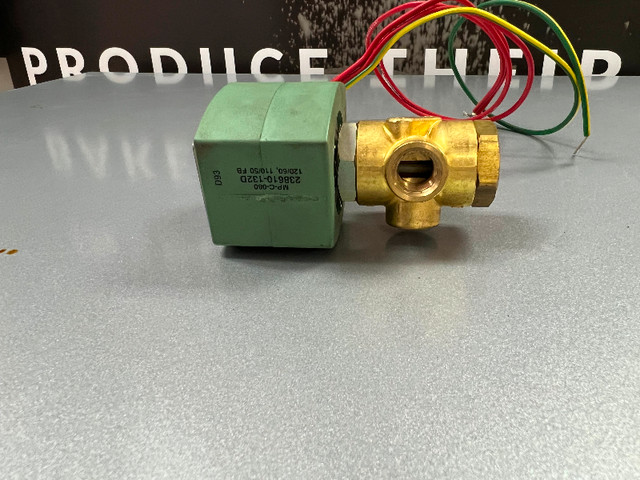 NEW ASCO 8320G182 SOLENOID VALVE in Other Business & Industrial in Burnaby/New Westminster - Image 2