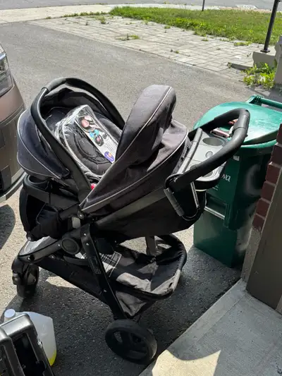 Graco 3 in 1 stoller + car base, View more