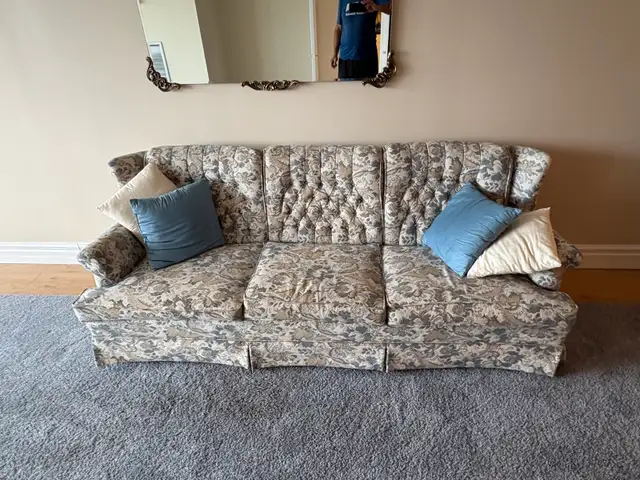 Free delivery used Vintage Floral Sofas 3 seat & 1 seat