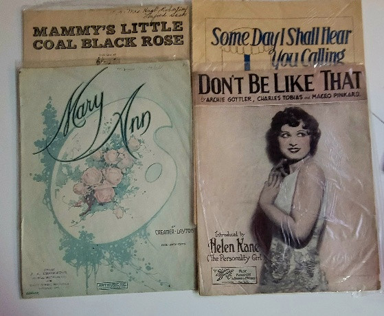 small  job lot of Vintage sheet music in Arts & Collectibles in Barrie - Image 2
