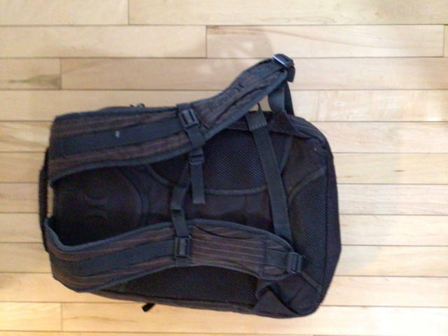 Hurley laptop backpack  in Other in Edmonton - Image 2