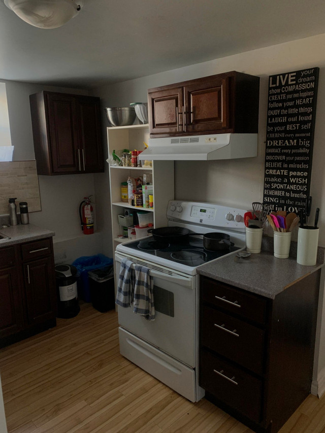3 Bed, 1 Bath appartment, May 15/ June 1st Sublet in Short Term Rentals in City of Halifax - Image 2