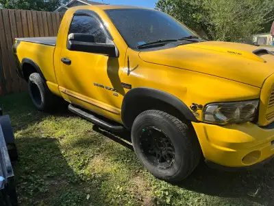 REDUCED 04 rumble bee clean RARE truck 14K OBO
