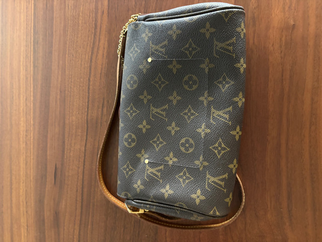 Louis Vuitton Favorite MM Authentic  in Women's - Bags & Wallets in Gatineau - Image 2