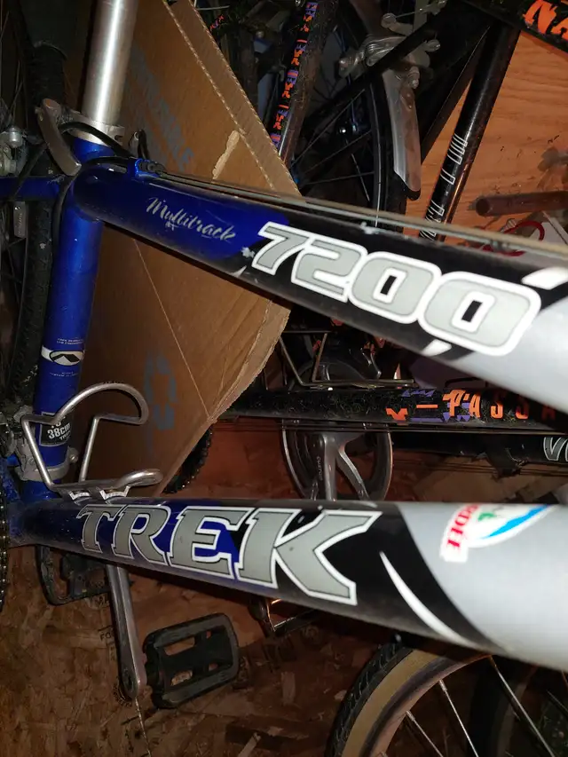 vélo trek multitrack 7200  alpha aluminium in Cruiser, Commuter & Hybrid in Laval / North Shore - Image 2
