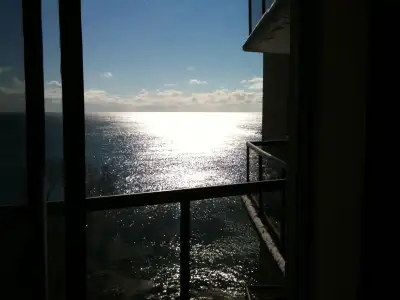 ROOM FOR RENT/LAKEVIEW/JUN 1/SHARED 3 bdrm APT/HUMBER SOUTH /Eto