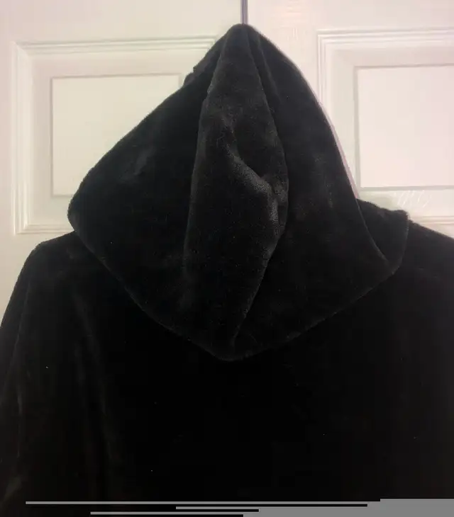 Urban Planet SMR Women’s Black Velvet Zip Up Hoodie in Women's - Tops & Outerwear in Oshawa / Durham Region - Image 5