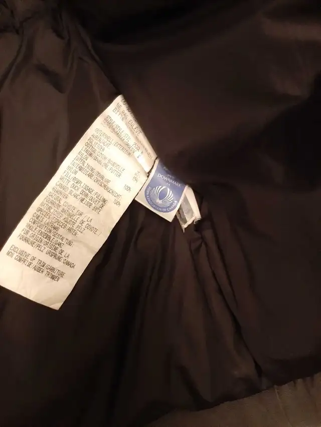 Canada goose in Women's - Tops & Outerwear in Saint John - Image 5