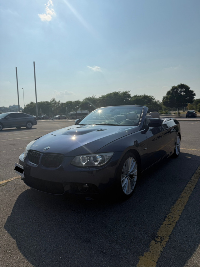 2011 BMW 335i Convertible  in Cars & Trucks in Hamilton - Image 2